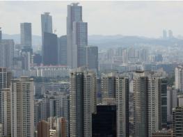 '6·27규제' 적응한 경매시장…재건축·중저가 단지 인기 기사 이미지